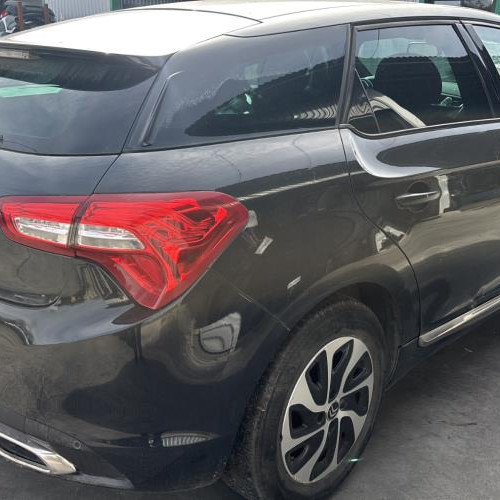 Vehicule-CITROEN-DS5%2520PHASE%25201-2013-35d1cf4cfb3cadfbe6dacde1da889691d52861f421cb5978ae4b5764e1676165_m.jpg