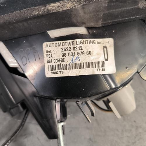 114936748-868f73c5-cb24-482a-b668-f61ca057453f-Piece-Feu-arriere-secondaire-droit-feux-9803167980-CITROEN-DS5-PHASE-1-a8c134093c69084ae86b90c5485e0904f0ee879f6f4d2a6740ade9ccb6a835fd_m.jpg
