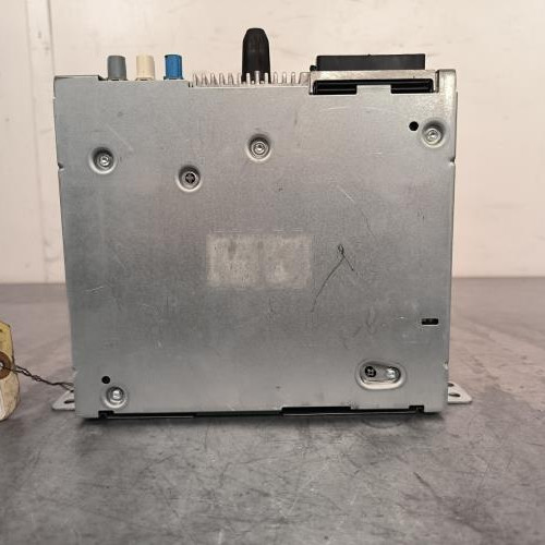 114938067-e5526ca5-4fef-483c-a813-26a8a3904f01-Piece-Autoradio-dorigine-1612394580-CITROEN-DS5-PHASE-1-97bca15b3a5c3f64a734098eb87ba06b0ec9be92418a02a39aa3b0d3873853d2_m.jpg
