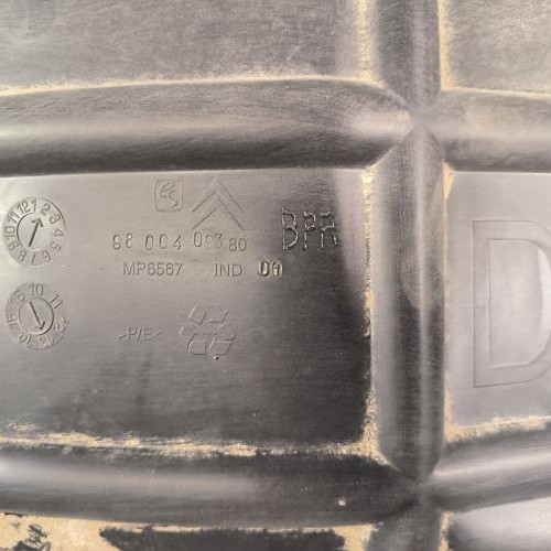 114938078-8418c4fb-f268-4b91-b274-3c4967c203d6-Piece-Pare-boue-arriere-droit-9800409380-CITROEN-DS5-PHASE-1-bae3e9eb11d9cd02415e07a335c34cfa3a60cf8448f118c683aae08a3bf9502c_m.jpg