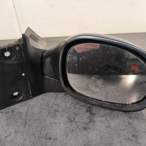 114940660-9e1e5f57-8cb1-4ab2-a4d6-0fb2c95a5b4d-Piece-Retroviseur-droit-8153WN-PEUGEOT-db8d0c2a7163f9fb07808618248c3ccef89334b85ab5a11f3823b6c1e6310806_m.jpg