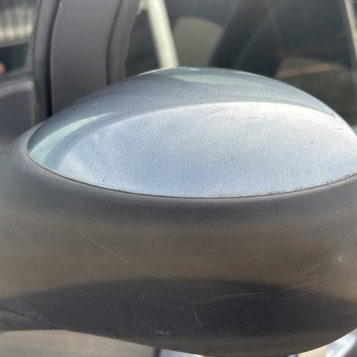 Vehicule-PEUGEOT--2005-ef6db1215cc54ea91443fb646cd60a24e3b399d199d30b641a106f3cc69ba32f_m.jpg