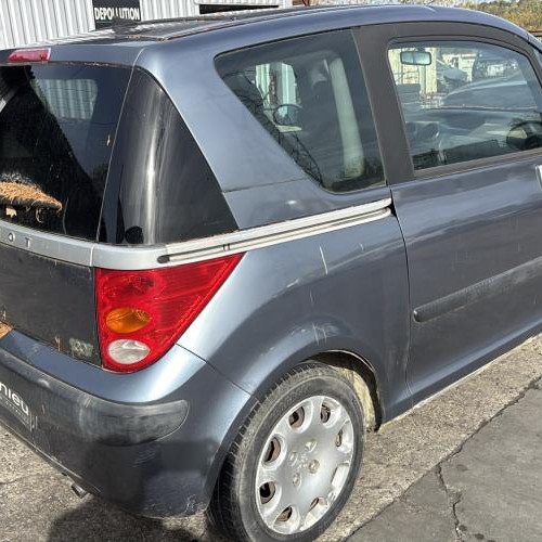 Vehicule-PEUGEOT--2005-4e1c55869b748b4d7141cb979b70631beffa470c173a45bc135d7cadbe3bf58b_m.jpg