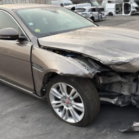 Vehicule-JAGUAR-XE-2015-aedf8bda018876cf6f98e1e190d9c2112d0e0d2514c6f3c10c0b638c9970c67b_m.jpg