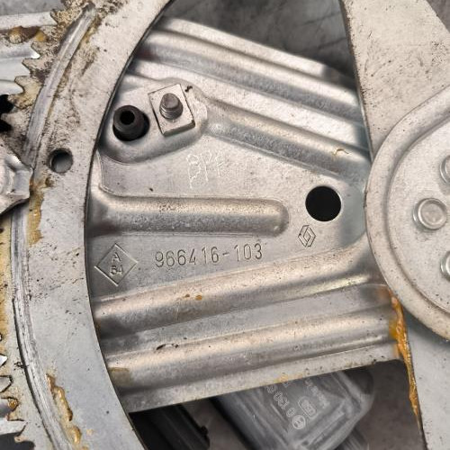 115073694-efda6ca0-f292-438b-9329-34dbffe0078b-Piece-Leve-vitre-electrique-arriere-gauche-827216769R-RENAULT-SCENIC-3-PHASE-3-8e723f72313464404d64407071e811330d21d624bf0aad08a43a926ed5d399f3_m.jpg