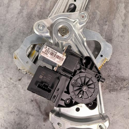115073694-22b93897-42ce-4495-a2eb-c97a18d5f515-Piece-Leve-vitre-electrique-arriere-gauche-827216769R-RENAULT-SCENIC-3-PHASE-3-8836a23bbe0668b14ce96add857a59d36880818dcb06d2cf786c48a4bf2fb67e_m.jpg
