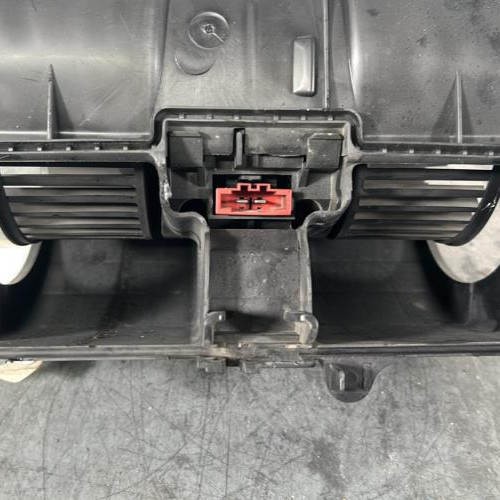 115073821-63b0e263-24d6-4f33-be9b-2dd5904a737d-Piece-Ventilateur-chauffage-272109961R-RENAULT-SCENIC-3-PHASE-3-dec6e5c6872451ac13e607142eafc00bf0654886c1c0a936b2e817b90ce231c9_m.jpg