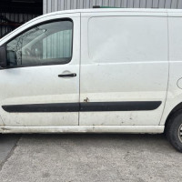 Vehicule-CITROEN-JUMPY%25202-2014-3c78f7173783a787ee40d21e8ceac5c4bd1a9f70b8156355c9bdc975444b93ce_m.jpg