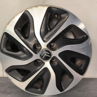 115215060-b4f34ddc-a84e-4385-85f0-a4afef997ee1-Piece-Jante-9674971477-CITROEN-DS5-PHASE-1-9497a10d6d2634d2f5e033bd0f55d76938303ec5bb462203fbe17022c3e16c6a_m.jpg