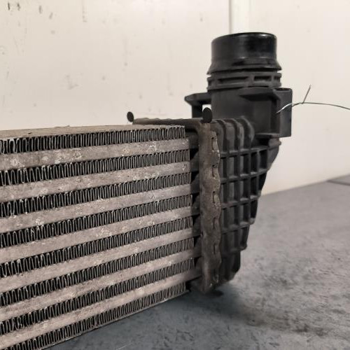 115620582-d99f16e1-5471-4f18-8e2d-bb4c401c9cee-Piece-Echangeur-air-Intercooler-144969568R-RENAULT-SCENIC-3-PHASE-3-d950e424987a9744243231f9ff7ae66aeda6b16848d07f36a944bbc909973bb5_m.jpg