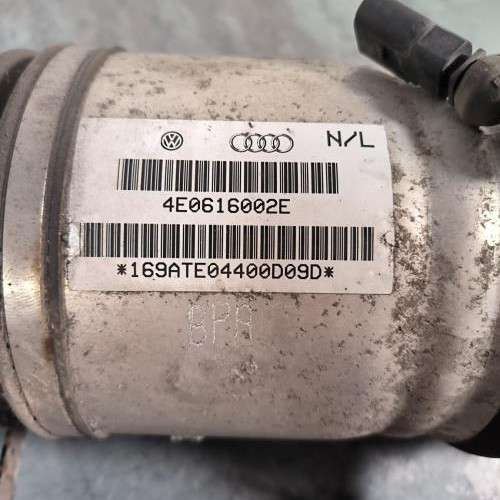 115627652-3be8478e-1b76-4af7-afb5-ceab336c1c23-Piece-Verin-de-suspension-arriere-droit-4E0616002E-AUDI-A8-2-PHASE-1-ef0069be3964b8ba8c8bda5d2e74b43a5c432046d761c9fd7cc651fc963e27e3_m.jpg
