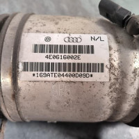 115627652-3be8478e-1b76-4af7-afb5-ceab336c1c23-Piece-Verin-de-suspension-arriere-droit-4E0616002E-AUDI-A8-2-PHASE-1-ef0069be3964b8ba8c8bda5d2e74b43a5c432046d761c9fd7cc651fc963e27e3_m.jpg