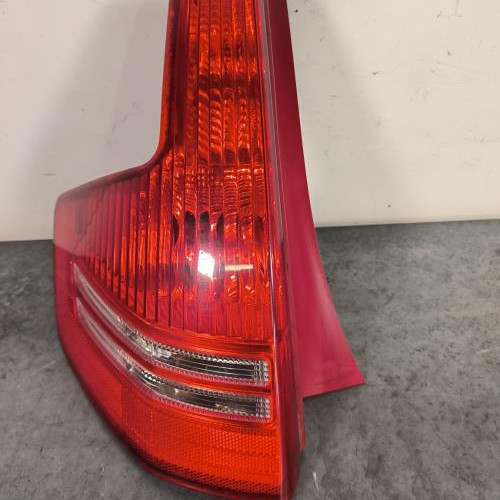 Feu arriere principal gauche (feux)