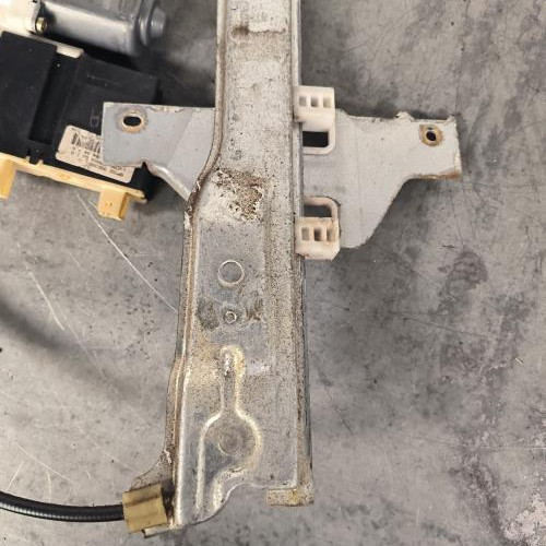 115710557-dfb408ce-09bb-4634-9432-69bf08b4d62b-Piece-Leve-vitre-electrique-avant-droit-00009222V0-CITROEN-C4-1-PHASE-1-bd2a4cc57e377d4368e71b077cf469b2ab159eb937196517da5f477112383ac3_m.jpg