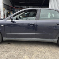 Vehicule-AUDI-A4%25202%2520PHASE%25201-2002-e3caa321264f6209f831b850ccb8d2e21a663fa9b43ce18ee05d7cb84dfefb25_m.jpg