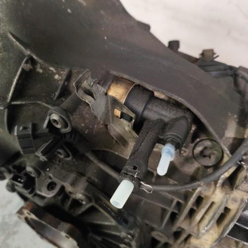 115837695-e13a5d21-b8a1-4fef-9a0e-8e8d438333f6-Piece-Boite-de-vitesses-AUDI-A4-2-PHASE-1-40a5599146e5e3a8992667df261b77dbb1bd3c7ec6d071ba22aaba63f547ab4b_m.jpg