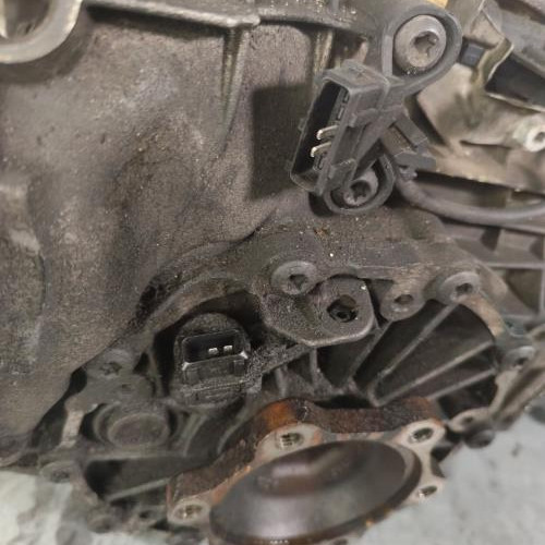 115837695-78a326e3-0631-4ac0-ba3d-5dbb4785d86f-Piece-Boite-de-vitesses-AUDI-A4-2-PHASE-1-75a925c6d13a5bc6a45fa8291158ce0999c28dcedca120763befcdc8389d7dc1_m.jpg