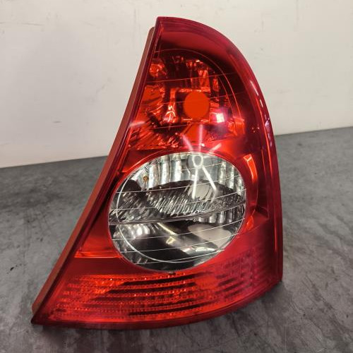 Feu arriere principal droit (feux)