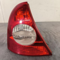 115842954-ae209b1a-2003-4d2a-93a4-2d3ba0bfeeae-Piece-Feu-arriere-principal-gauche-feux-8200917488-RENAULT-CLIO-2-PHASE-2-4b120d3992a4def4bccc8f4fb760c72979f2c8080318b13860888497769b5734_m.jpg
