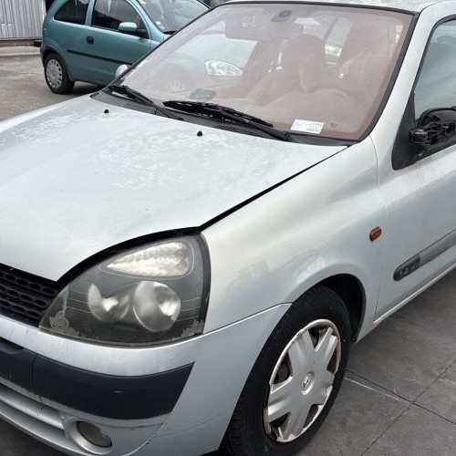 Vehicule-RENAULT-CLIO%25202%2520PHASE%25202-2001-12decd22b62c7a060fefbb5b03d748912485712c7ff42709b870d5e242f9feae_m.jpg