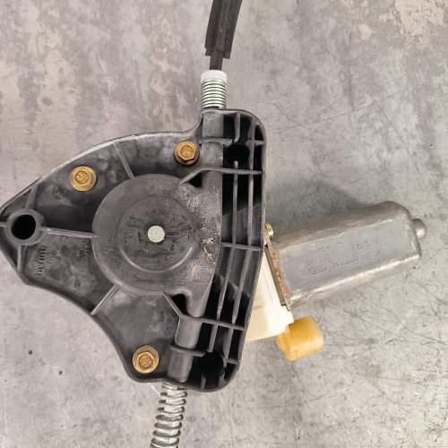 115844160-cdbe3dea-d5d0-475e-be2d-22dcfe1b9afa-Piece-Leve-vitre-electrique-avant-droit-7701207254-RENAULT-CLIO-2-PHASE-2-4c439aa6e7cde8fb943adae60d9d4044ee6e9bb1ce99550b100cf7ac5ac59a71_m.jpg