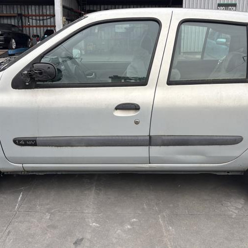 Vehicule-RENAULT-CLIO%25202%2520PHASE%25202-2001-7d8f44c7aed02f0d8624b15bd907ecbe3a1ea11b58457bf3b60fd6b7d95e7f03_m.jpg