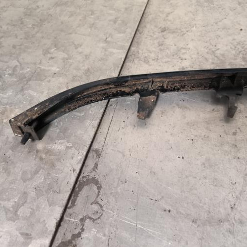 115850113-30c35519-a1e2-4ca2-9ef4-082c86e8cbd8-Piece-Calandre-7804E2-PEUGEOT-306-PHASE-1-eda781bde418491d6294e27ccd25b3501cda28a38d59a59f89b5b975ef747080_m.jpg