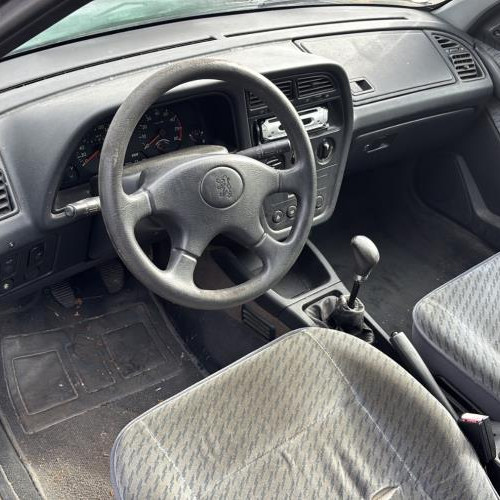 Vehicule-PEUGEOT-306%2520PHASE%25201-1996-69831640ac57d3d7e8d4b5ed1078805f6c5c146e53869bf7458353045f194f8c_m.jpg