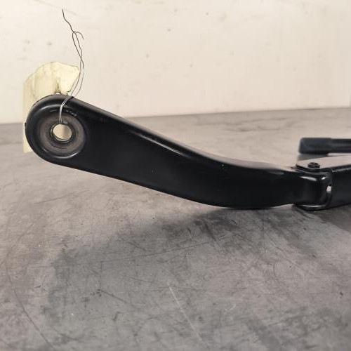 115850301-8959b34f-9b4a-4ed8-85be-e657eddeb373-Piece-Bras-essuie-glace-avant-droit-LR027683-LAND-ROVER-RANGE-ROVER-1-EVOQUE-PHASE-1-72361464e7d16dddfe9862c0c5243c070ece4cef22d367d620f6cb849ff02711_m.jpg