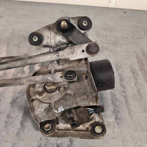 115851346-1c95fb0d-fb40-45b4-a72c-0ced71fff2b6-Piece-Moteur-essuie-glace-avant-640589-PEUGEOT-306-PHASE-1-bcb85645866628759848380bcfc3d9968570c9efb0a058d0b7a2c5c858eb13c7_m.jpg