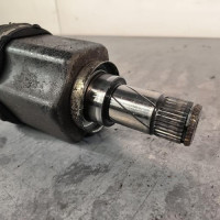 115852783-5f226c7f-7152-498f-8736-bedebf227ee1-Piece-Cardan-gauche-transmission-LR117131-LAND-ROVER-RANGE-ROVER-1-EVOQUE-PHASE-1-216350fb599927ab2cfa4c92dade62b7230fe50cdeb4ba5cbb478dfddc6f666b_m.jpg
