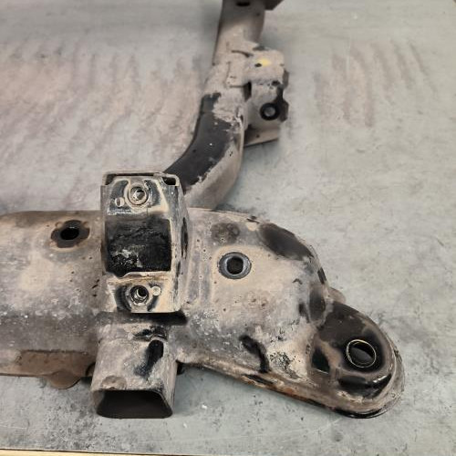 115854494-5ae93f27-f0db-48af-814e-a6e008ade83a-Piece-Berceau-avant-95524795-OPEL-CORSA-C-PHASE-1-f38cff1752455c049ae435cc78ad577c2a752de57153655e67318cb88f338bc7_m.jpg