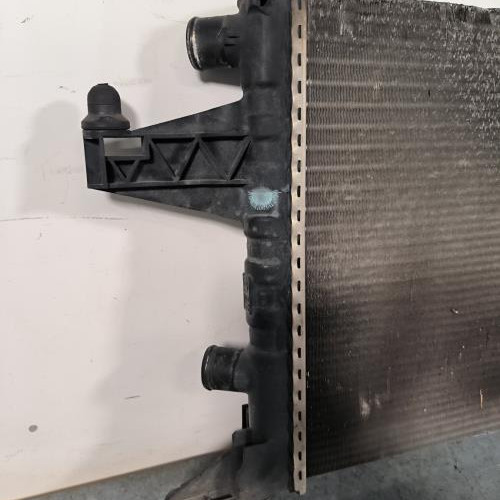 115854527-a3e78fec-2acb-409e-9c7b-070f023639b1-Piece-Radiateur-eau-95513834-OPEL-CORSA-C-PHASE-1-ba4d988c47bb07b4cff68fe6882f68733d974f9dc7f62bab0c4ac1b2c349b337_m.jpg