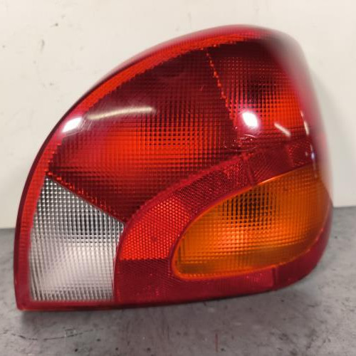 Feu arriere principal droit (feux)