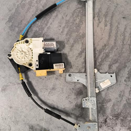 Leve vitre electrique avant droit