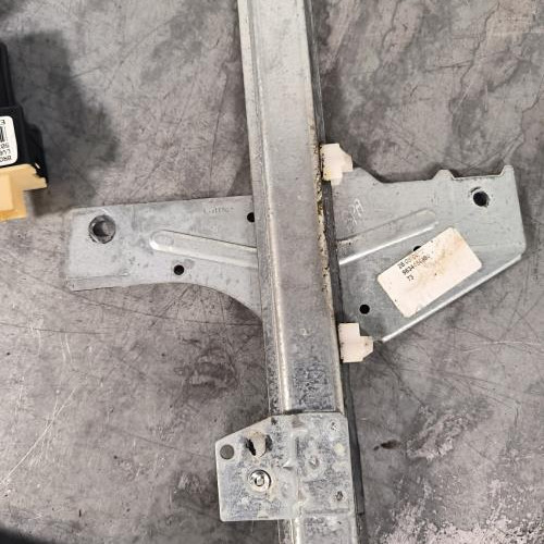 115984732-5dfcb11b-fb71-474c-b567-856b82b64492-Piece-Leve-vitre-electrique-avant-droit-9222J9-PEUGEOT-307-PHASE-2-3842d0b5248f88f6efdc68f7b2b9602e6adc219ed1c98daabc1dc991a09ec399_m.jpg