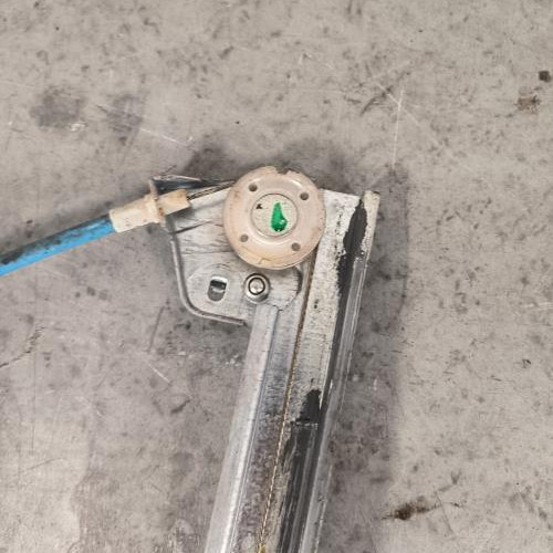 115984734-27f03a13-045e-49bc-9173-527e3a00ba2a-Piece-Leve-vitre-electrique-avant-gauche-9221K0-PEUGEOT-307-PHASE-2-0ada4cfd15d2109c7e53c6a1a7a90ac75f3fe19369320dce5634e028d56cdb9c_m.jpg