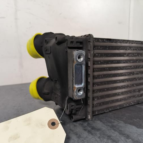 115985019-283c13f3-68ef-4b79-8e0d-05c43c923789-Piece-Echangeur-air-Intercooler-0384H5-PEUGEOT-307-PHASE-2-0b8228ff8f4580b3dc136456c82d31d6bec12de934d0743207de1b18aa478158_m.jpg