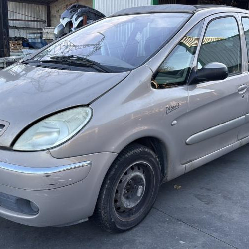 Vehicule-CITROEN-XSARA%2520PICASSO%2520PHASE%25202-2005-b20c67bb3d63c487d51ff385f711e7d6b208513c5f19fa023469d24c3b2f6dd3_m.jpg
