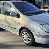 Vehicule-RENAULT-SCENIC-2002-e8b4c0b48bffed3fadebfe024d86ef5bee131f80729e33a567091536e773d069_m.jpg