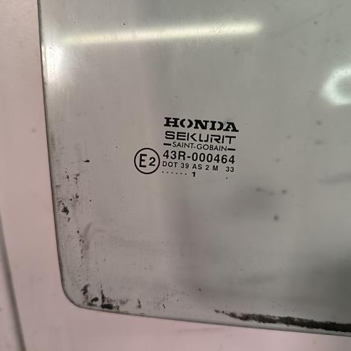 116302509-ee74d1c0-585f-4946-a4e6-6a8f471c51c9-Piece-Vitre-arriere-droit-73400S6DE00-HONDA-CIVIC-7-PHASE-1-322d86a3bf8021e09959a33f06ea90b781ba603f5fe20dcd5d54bc03f887accd_m.jpg