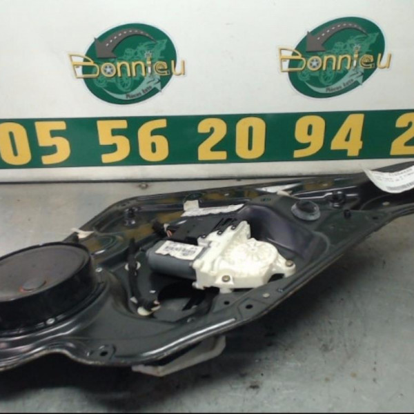 Piece-Mot.-leve-vitre-arriere-droit-SEAT-LEON-Cupra-Diesel-ca88d950fe75f2b96276fd66a6777095a9971deff9cb1c89a935cdad1d351381.jpg