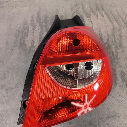 Feu arriere principal droit (feux)