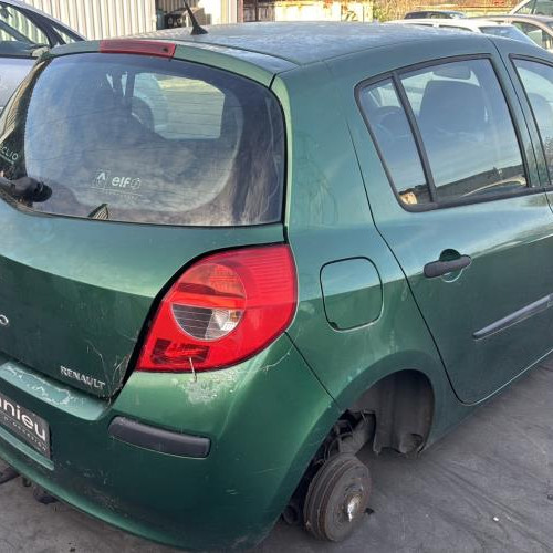 Vehicule-RENAULT-CLIO%25203%2520PHASE%25201-2006-218eda83110d2c4e5609f48bcd4c7cc4623227f29aedef6787811b08fd5fa1a6_m.jpg