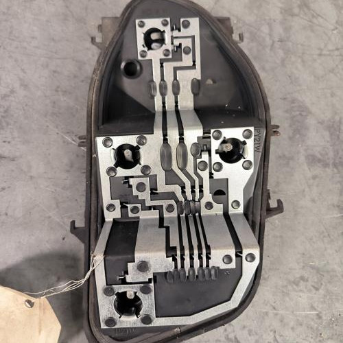 Platine feu arriere droit