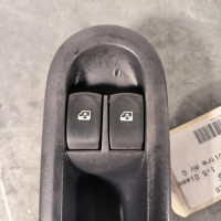 116567486-88c0d5c6-4f29-4940-8fa5-97788917ca92-Piece-Interrupteur-de-leve-vitre-avant-gauche-8200214939-RENAULT-CLIO-3-PHASE-1-72ad24ad515cded594ae441015d6cf92bca1f129d4c07700ae15e45c93fc3eff_m.jpg