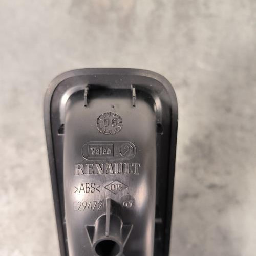 116567486-8762e012-3ae4-43f2-976a-148aaf8ba639-Piece-Interrupteur-de-leve-vitre-avant-gauche-8200214939-RENAULT-CLIO-3-PHASE-1-0092e6f7f8d5f96a3d5c6b38a6569419d3b46a700ae9bdf49d3d782270d574f0_m.jpg