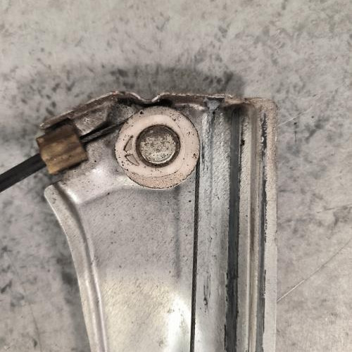 116567488-da8ec192-9922-4ce5-8184-c5e5a1bd3192-Piece-Leve-vitre-electrique-avant-gauche-8200291145-RENAULT-CLIO-3-PHASE-1-bcf2bece6d96662671ff6b4cb13642561fbb6cb038c86206ca32fdad799b5cf1_m.jpg