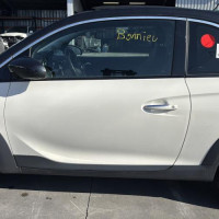 Vehicule-OPEL-ADAM-2015-b0cba6dea74eab93638e2275c99b7d1ea4c57a589435307c78f82537ad2260e0_m.jpg