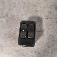 117036869-9445ddaf-a50f-4822-bc24-b162378692fc-Piece-Interrupteur-de-leve-vitre-avant-gauche-24411031-OPEL-MERIVA-A-PHASE-2-a5fce3d4dee54774427cbb9ffcf74ddb6ac3357e7215cd08f68c84d79aef7aa2_m.jpg